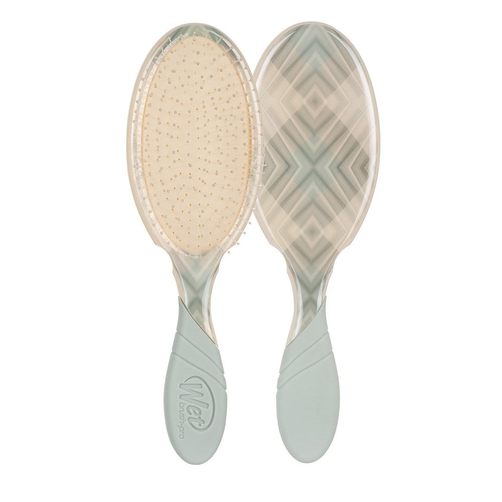 WET BRUSH PRO DETANGLER PEARLESCENT PRISM GREEN Hover Image